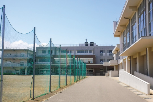 春日新田小学校